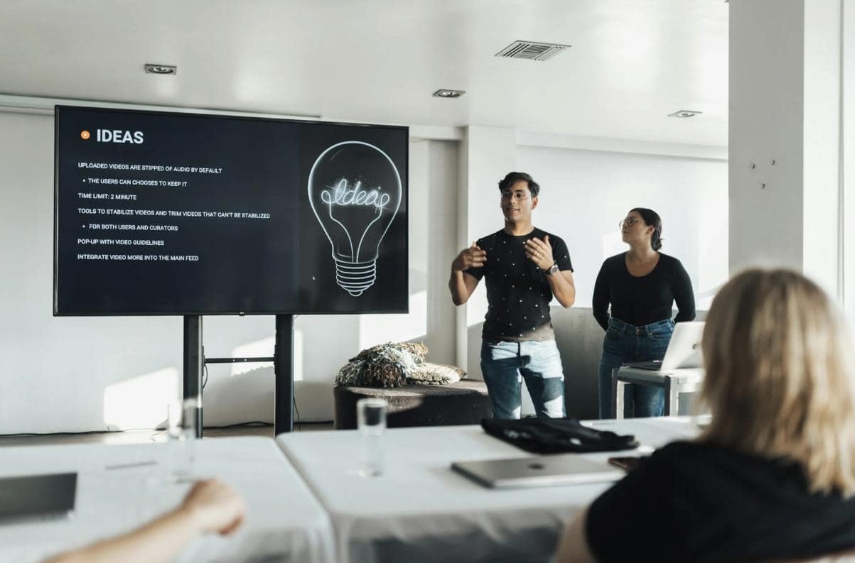 Mempresentasikan Desain